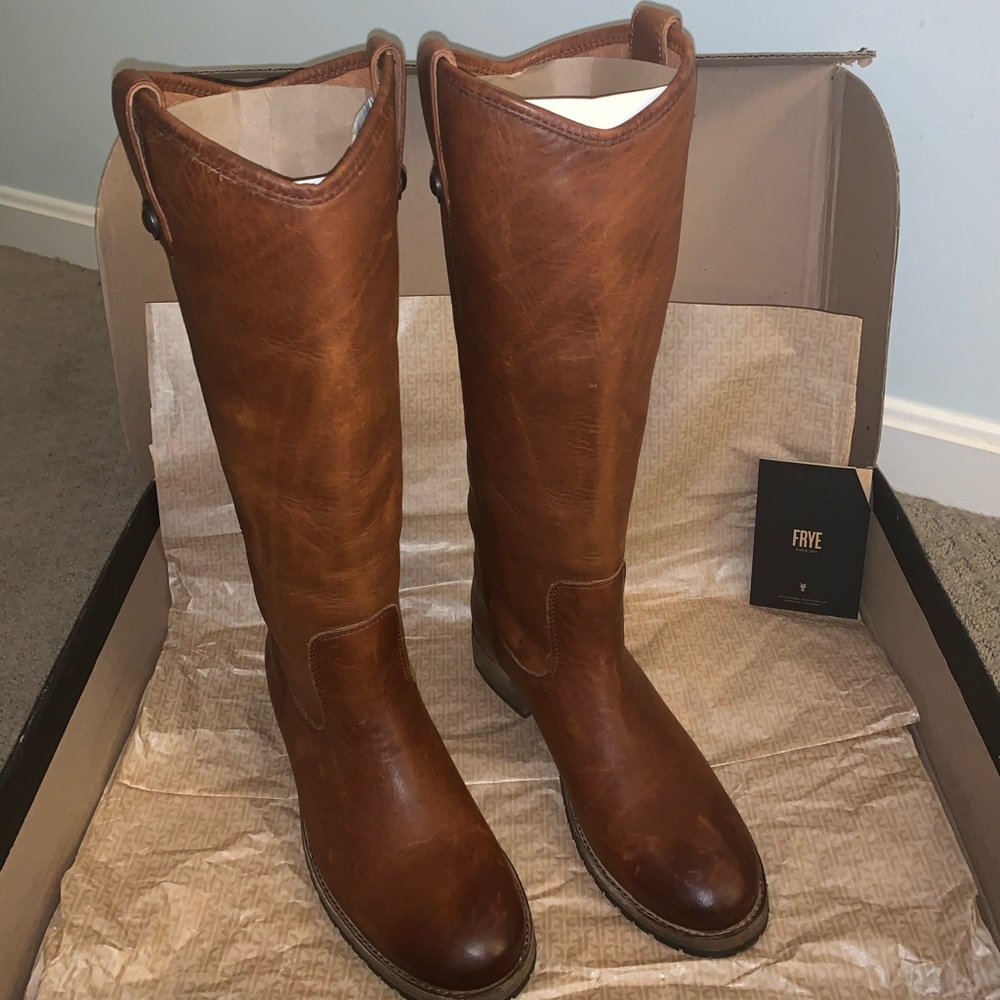 NWT Frye Boots